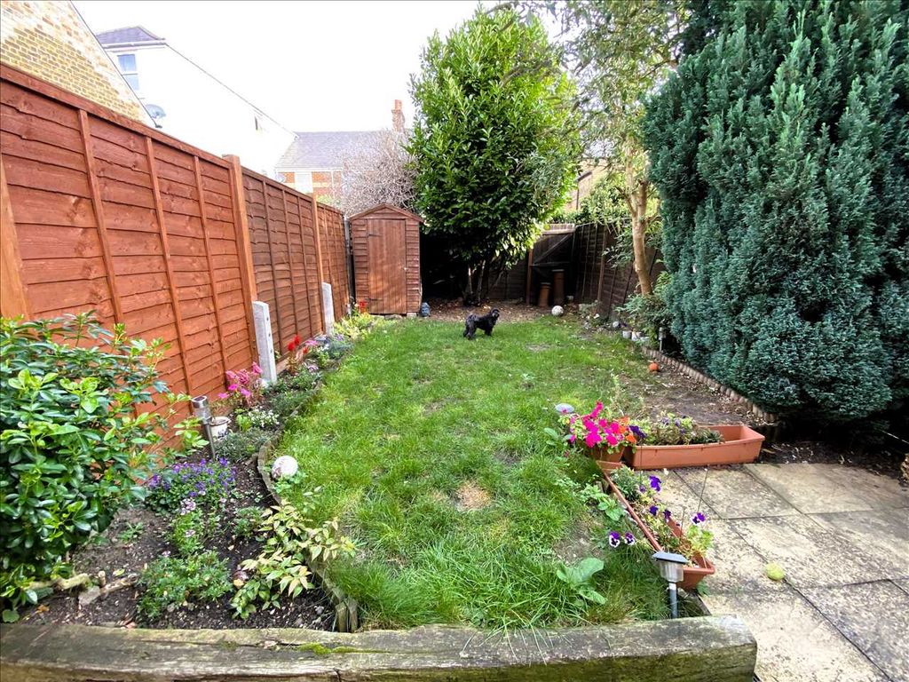 4 bed terraced house for sale in Old Road West, Gravesend DA11, £395,000