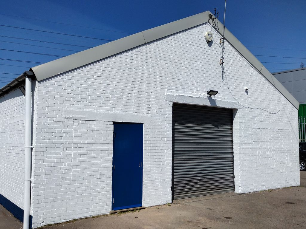 Warehouse to let in Manor Road, West Thurrock RM20, Non quoting