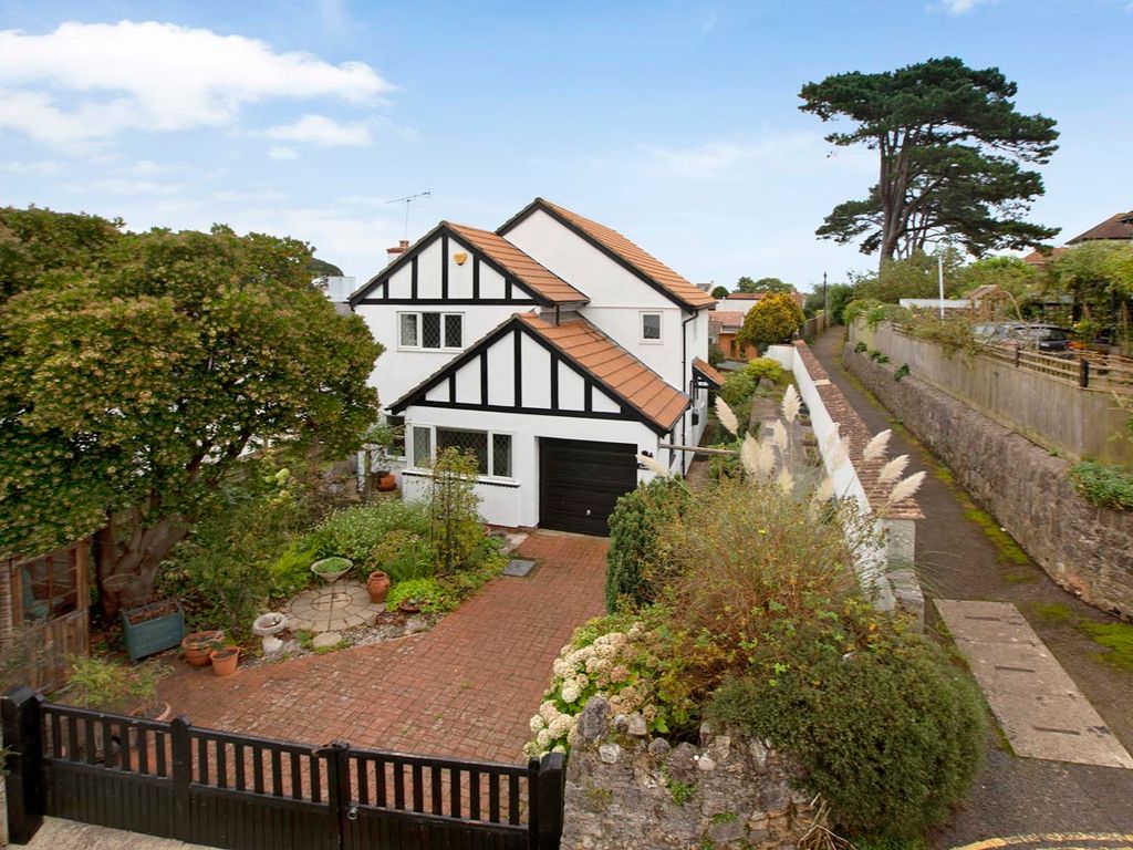 4 bed detached house for sale in Barton Hill, Dawlish EX7, £500,000