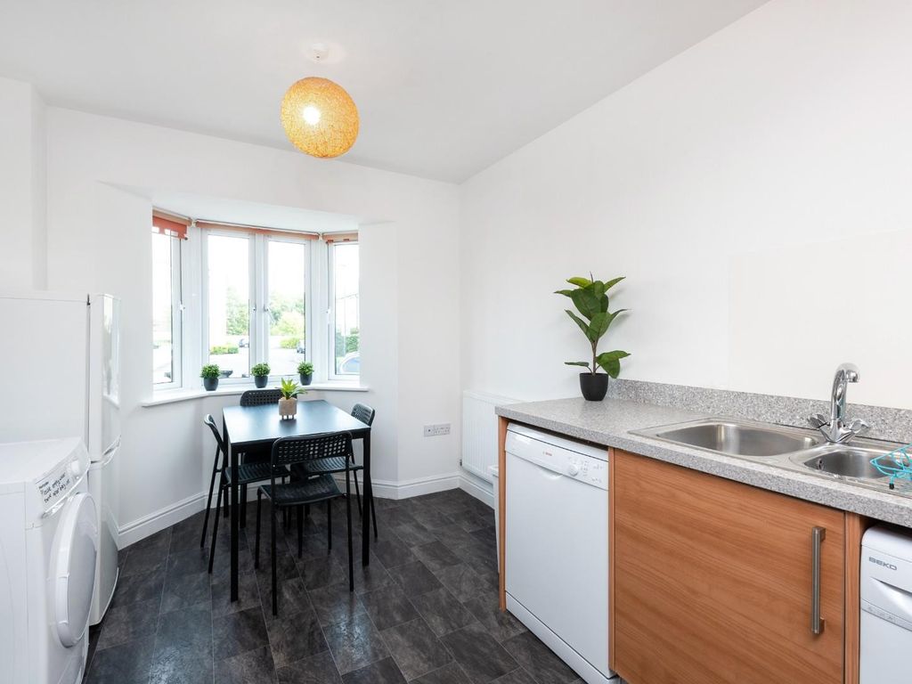 5 bed semi-detached house to rent in Vernhamwood Close, Odd Down, Bath BA2, £3,285 pcm
