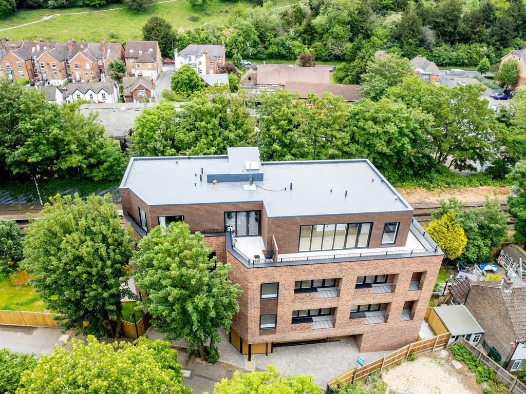 New home, 1 bed flat for sale in Kenley Lane, Sycamores Kenley Lane CR8, £287,500