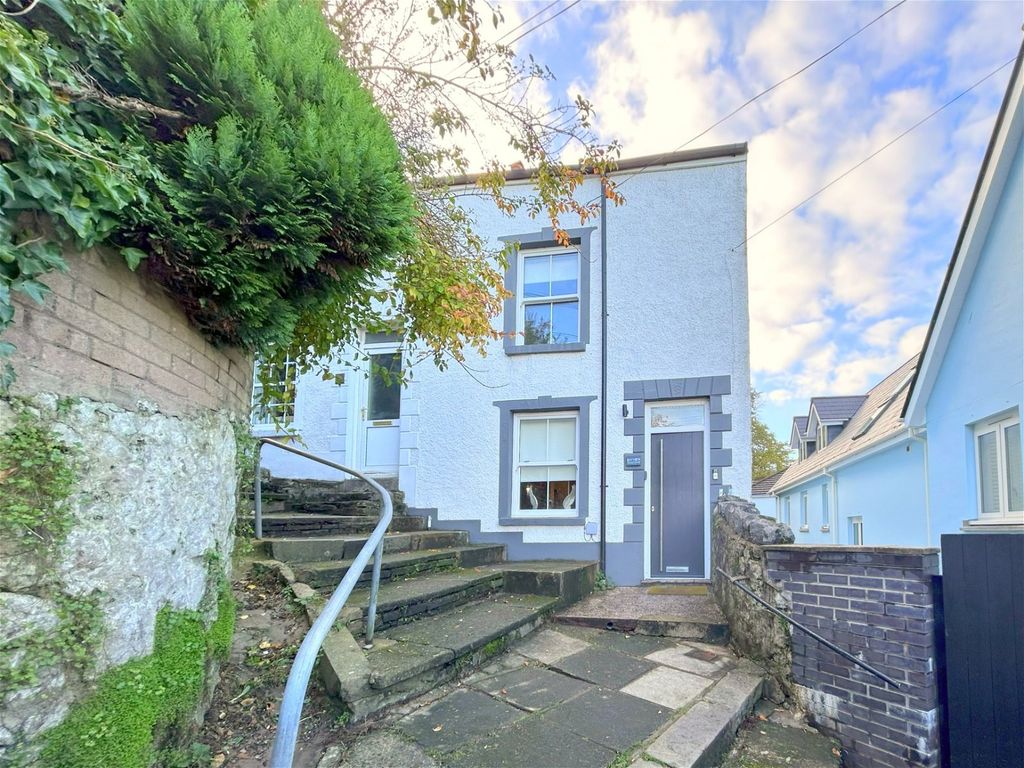 3 bed cottage for sale in Bayview, Hill Street, Mumbles SA3, £365,000