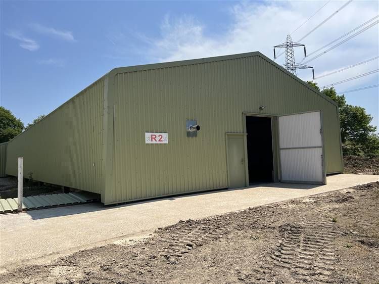 Light industrial to let in Unit Orchard Farm, Emms Lane, Brooks Green, Horsham RH13, £32,000 pa