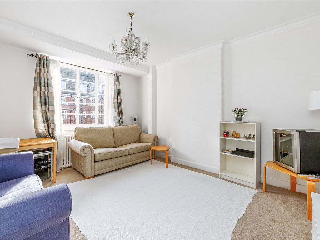 1 bed flat for sale in Watchfield Court, Sutton Court Road, London W4, £425,000