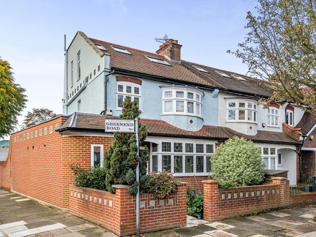 4 bed end terrace house for sale in Greenend Road, London W4, £1,425,000