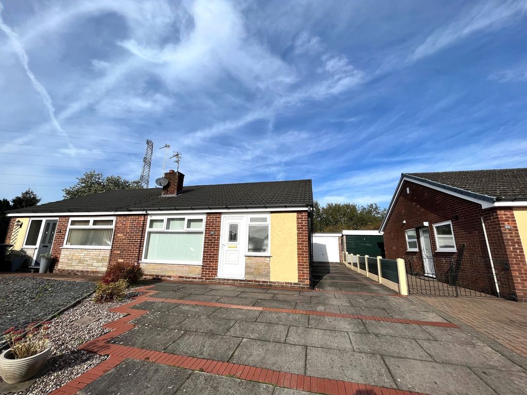 2 bed semi-detached bungalow for sale in The Crescent, Radcliffe M26, £190,000