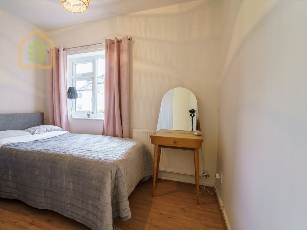 2 bed bungalow for sale in Braeside Avenue, Hawarden CH5, £260,000