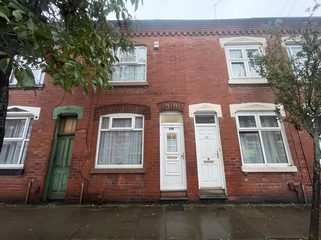 2 bed terraced house for sale in Hamilton Street, Leicester LE2, £185,000
