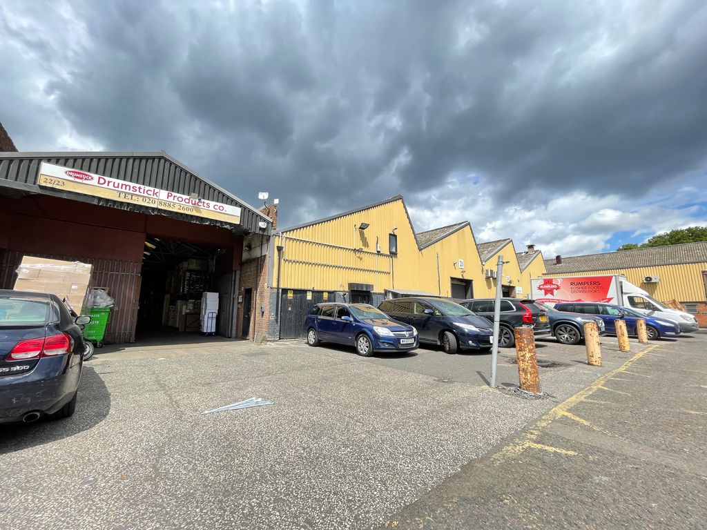 Industrial to let in 21-23 Mill Mead Industrial Centre, Mill Mead Road, Tottenham N17, £185,000 pa