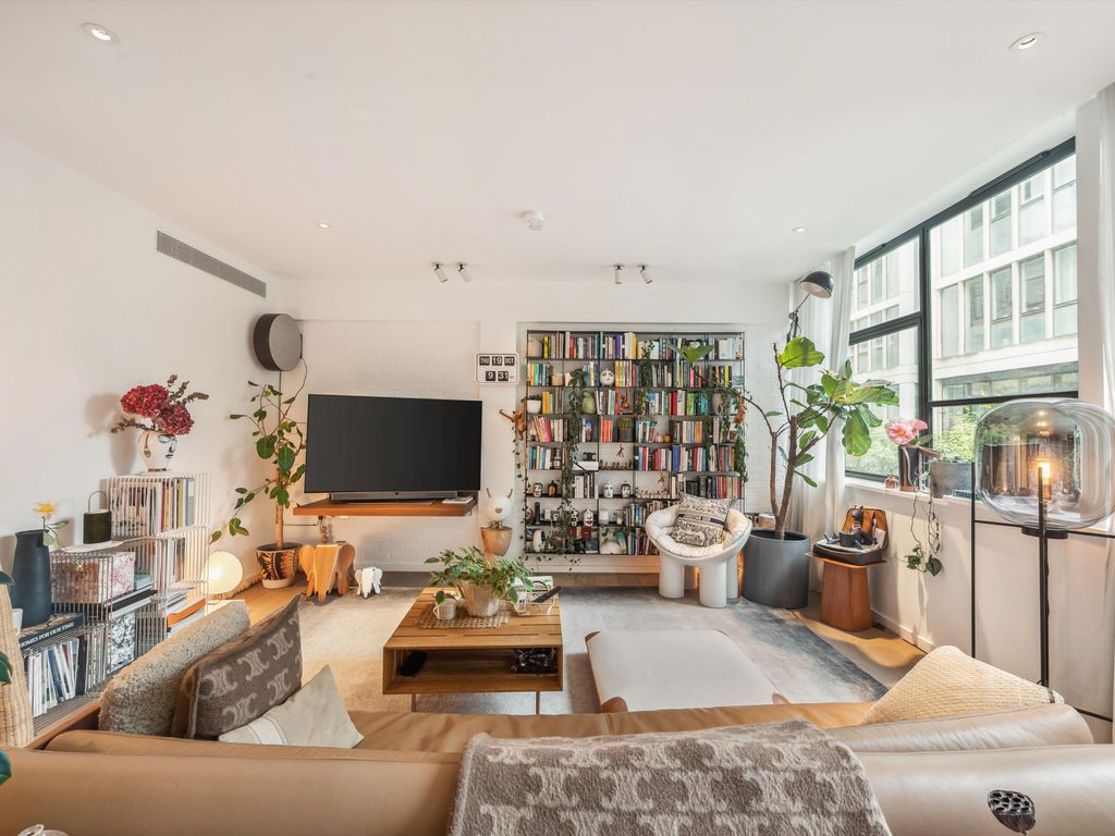 2 bed flat for sale in Long Street, Shoreditch, London E2, £1,150,000
