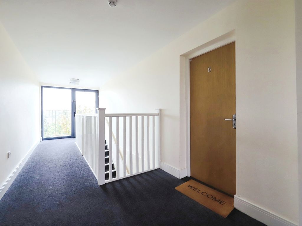 2 bed flat for sale in Liana Gardens, Wolverhampton WV2, £75,000