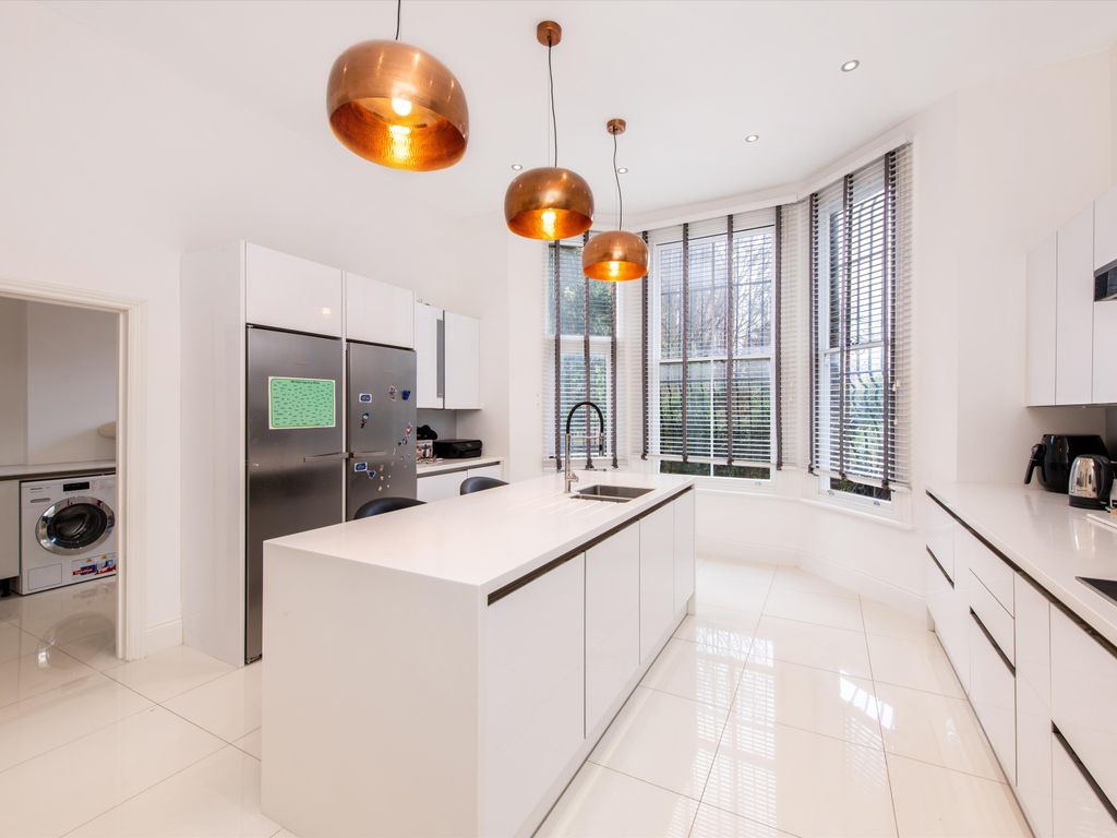 3 bed maisonette for sale in Abbey Road, London NW8, £3,000,000