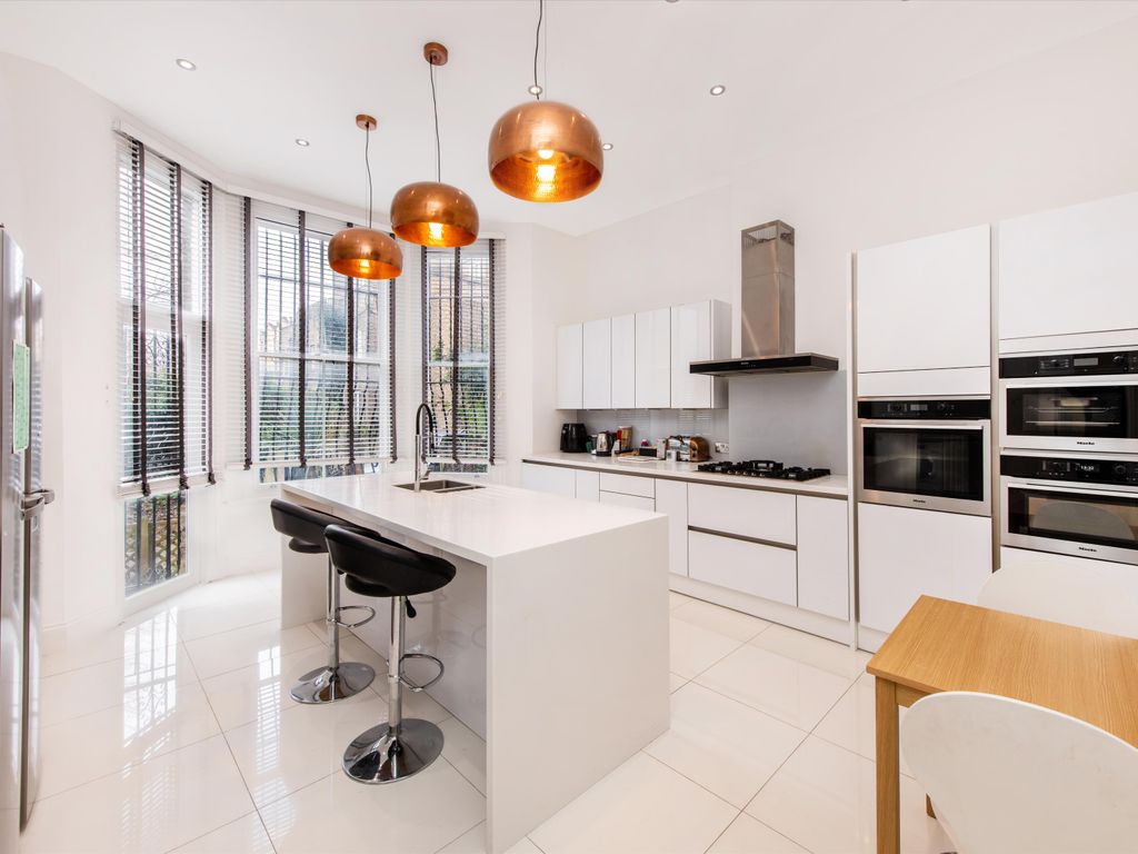 3 bed maisonette for sale in Abbey Road, London NW8, £3,000,000