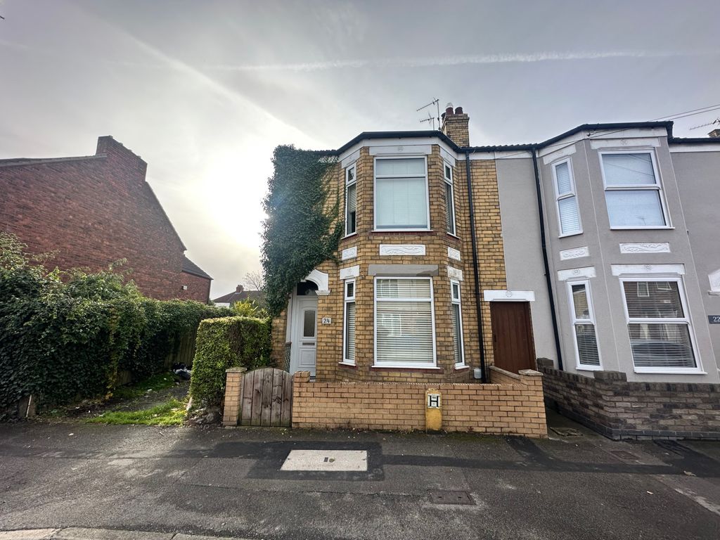 3 bed end terrace house for sale in Portobello Street, Hull HU9, £130,000