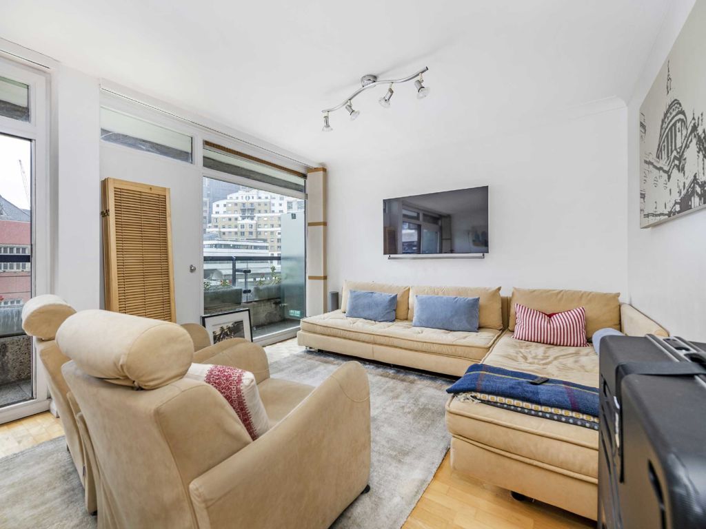1 bed flat for sale in Barbican, London EC2Y, £875,000
