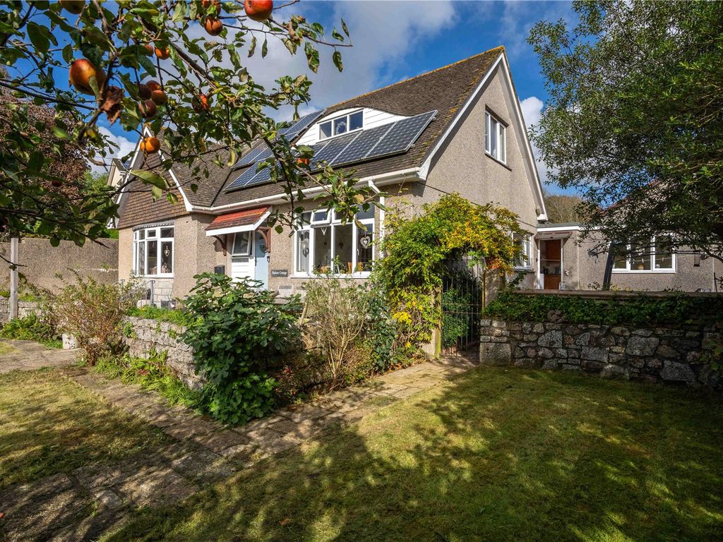 4 bed detached house for sale in Helnoweth Hill, Gulval TR20, £480,000
