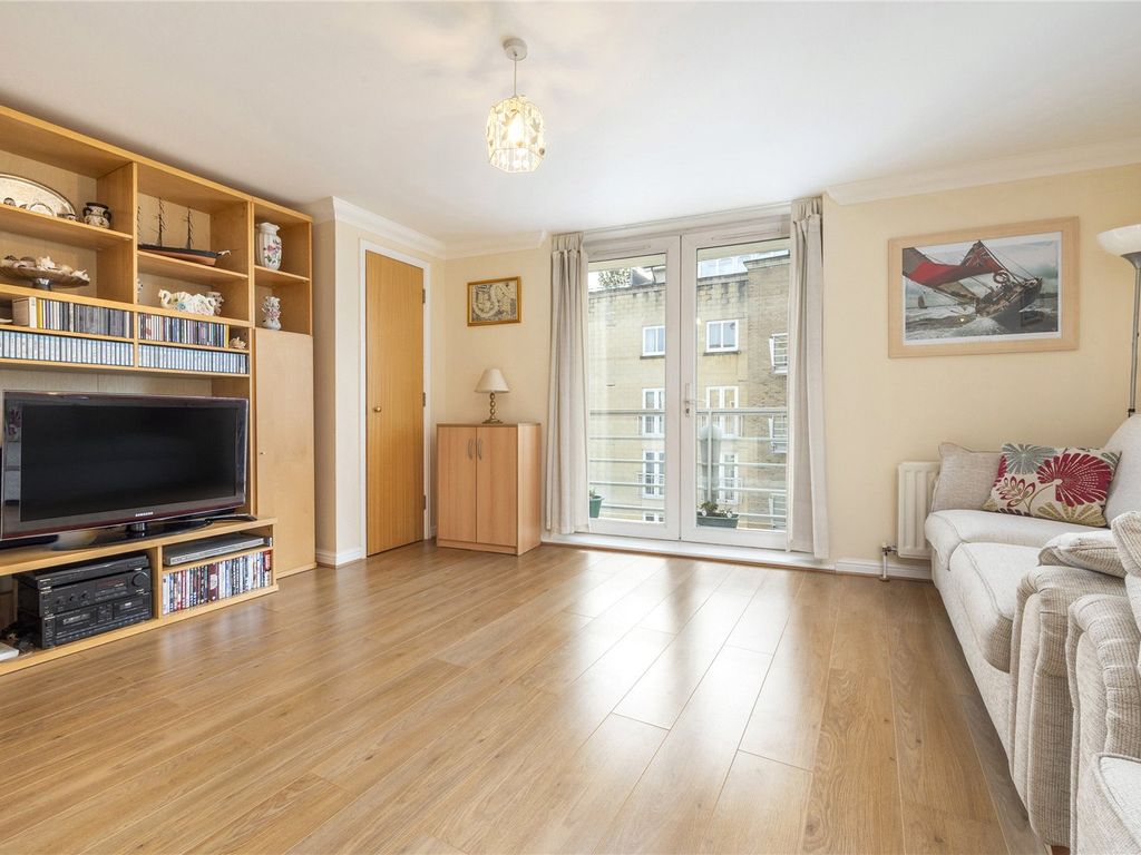 1 bed flat for sale in Millennium Drive, Cubitt Town E14, £350,000