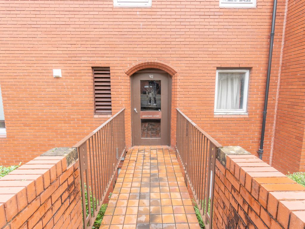 1 bed flat for sale in Buccleuch Street, Glasgow G3, £123,000