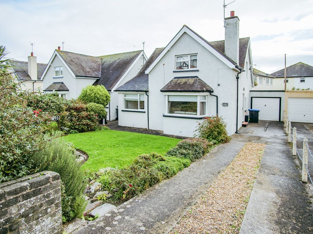 3 bed detached house for sale in Morfa Road, Llandudno LL30, £325,000
