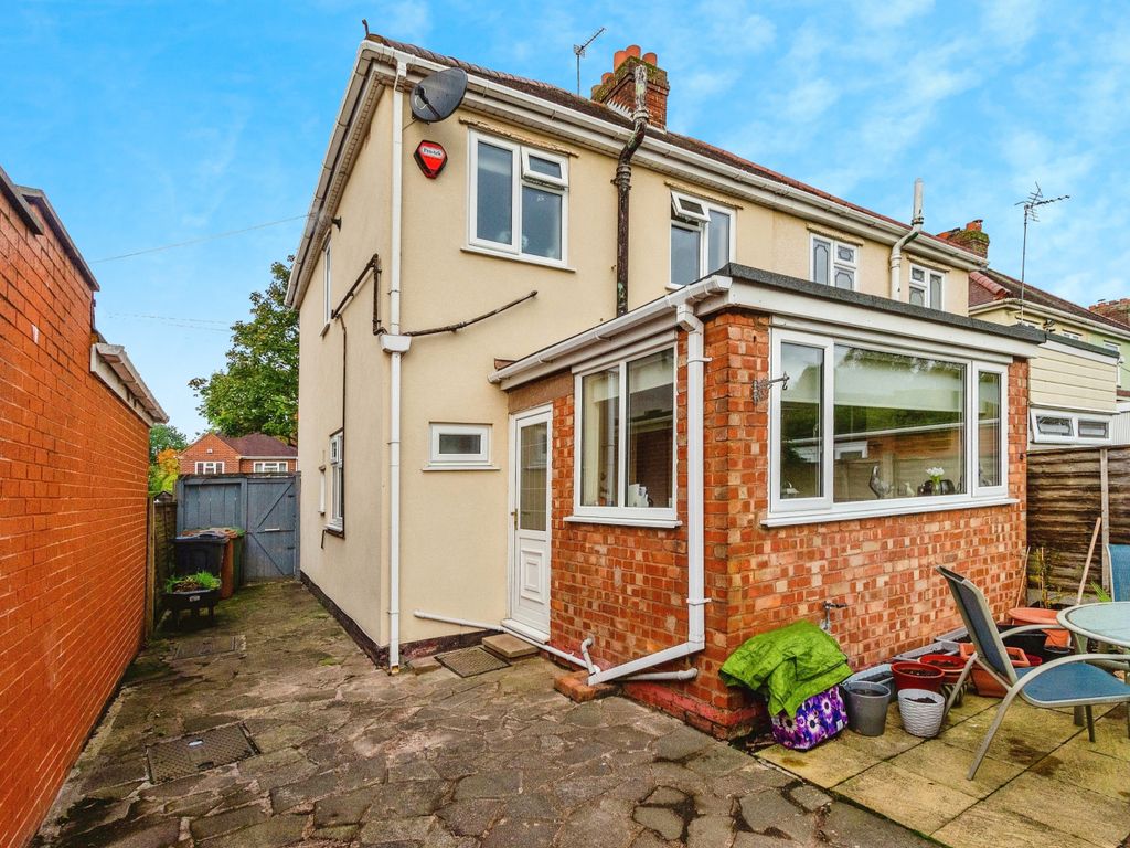 2 bed semi-detached house for sale in Pooles Lane, Willenhall, West Midlands WV12, £160,000