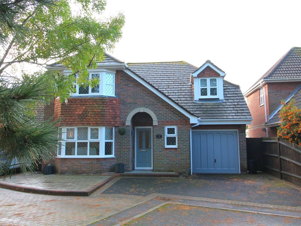 4 bed detached house for sale in Seddon Close, Barton On Sea, Hampshire BH25, £679,950