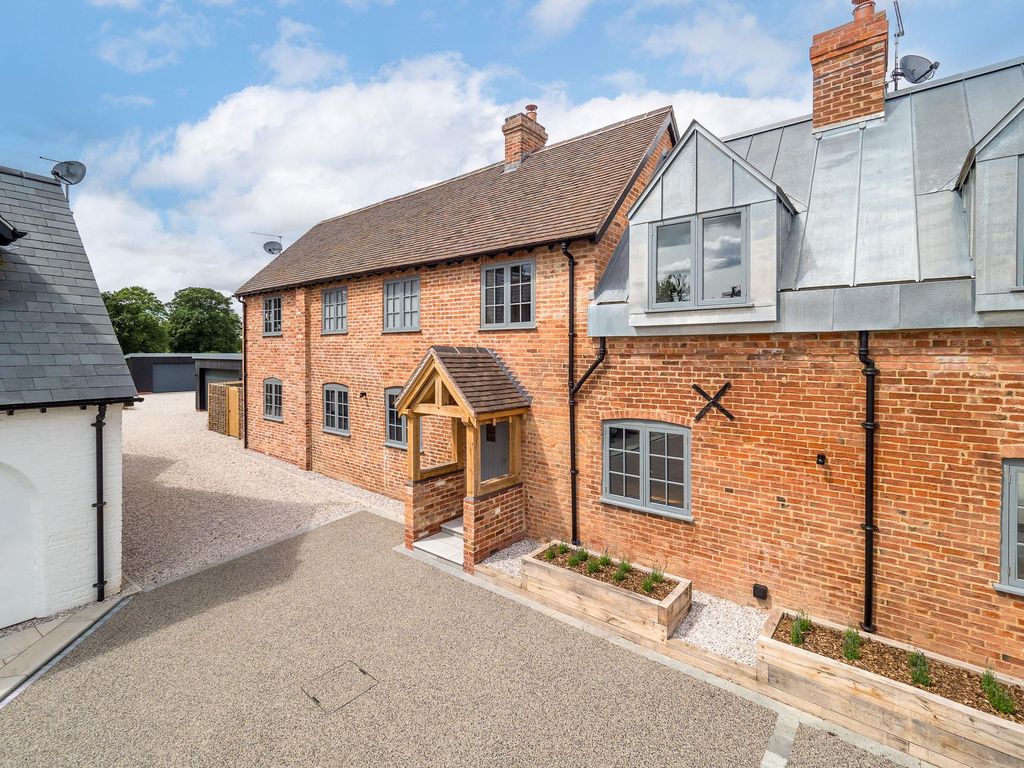 4 bed barn conversion for sale in Charlecote, Wellesbourne, Warwickshire CV35, £1,700,000