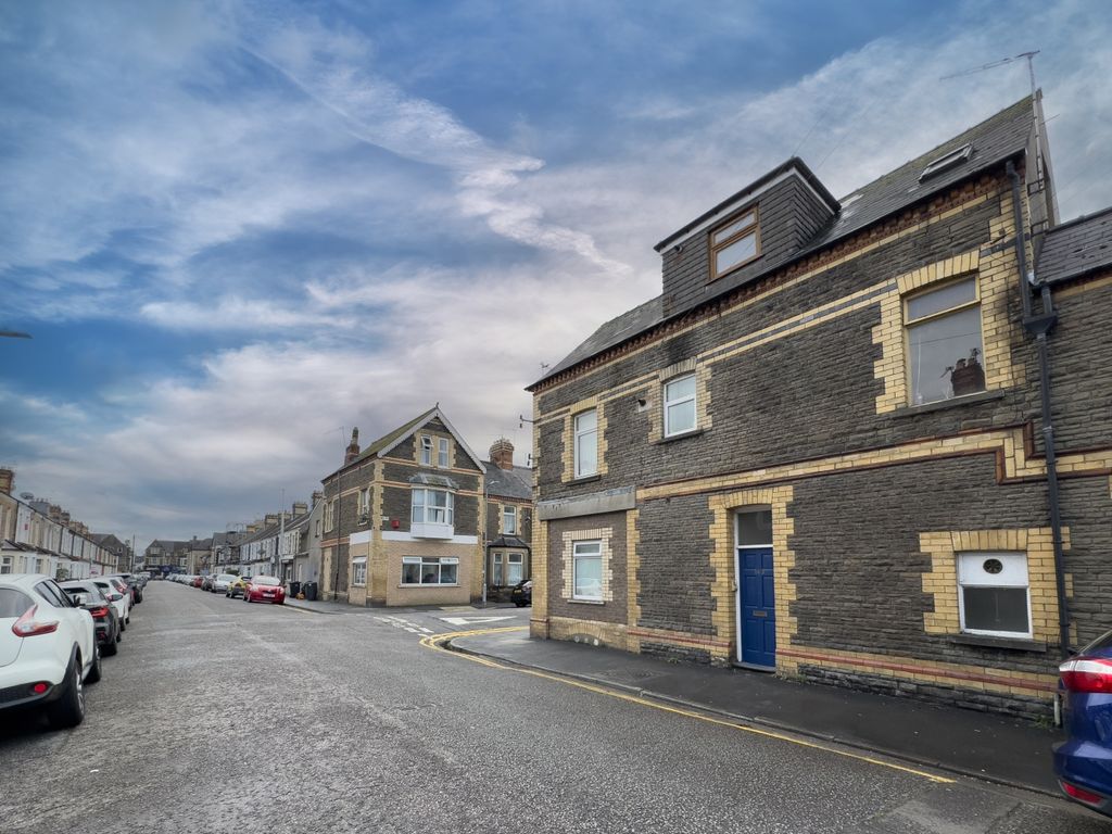 1 bed flat for sale in Moy Road, Roath, Cardiff CF24, £130,000