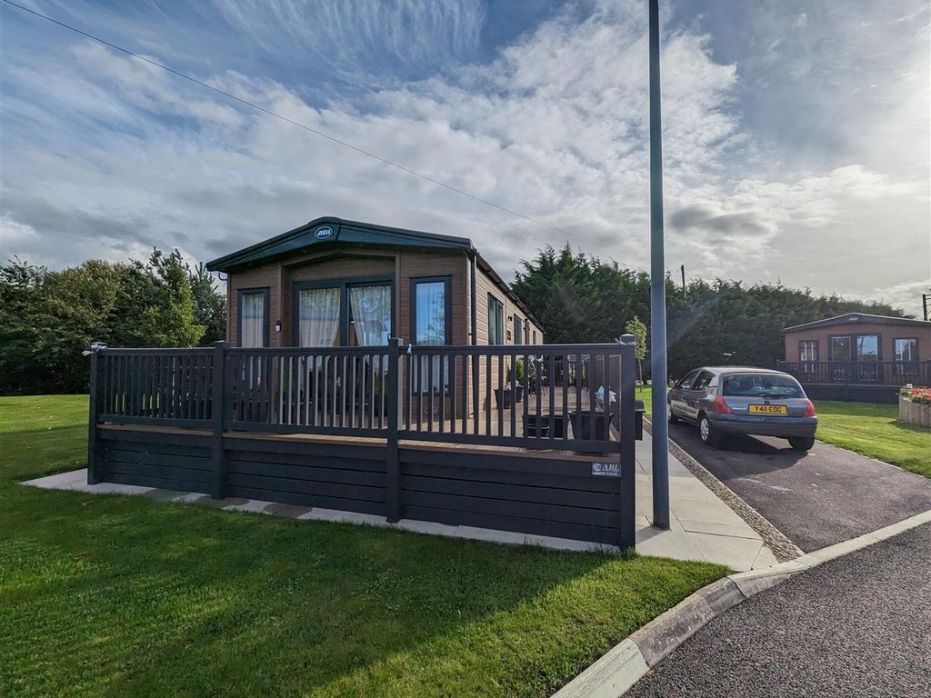 2 bed bungalow for sale in Neasham Road, Hurworth Moor, Darlington DL2, £120,000