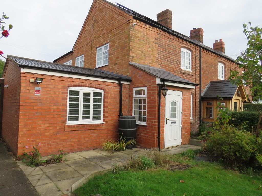 4 bed semi-detached house to rent in Woodgate Road, Bromsgrove B60, £1,350 pcm
