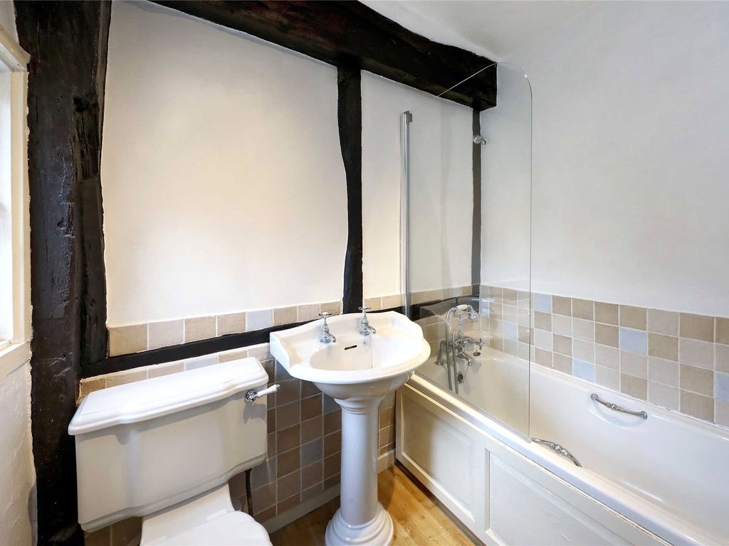 3 bed terraced house for sale in High Street, Amersham HP7, £650,000