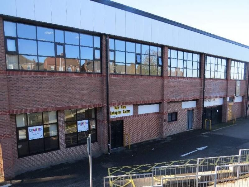 Office to let in Vale Park, Stoke-On-Trent, Staffordshire ST6, £2,618 pa