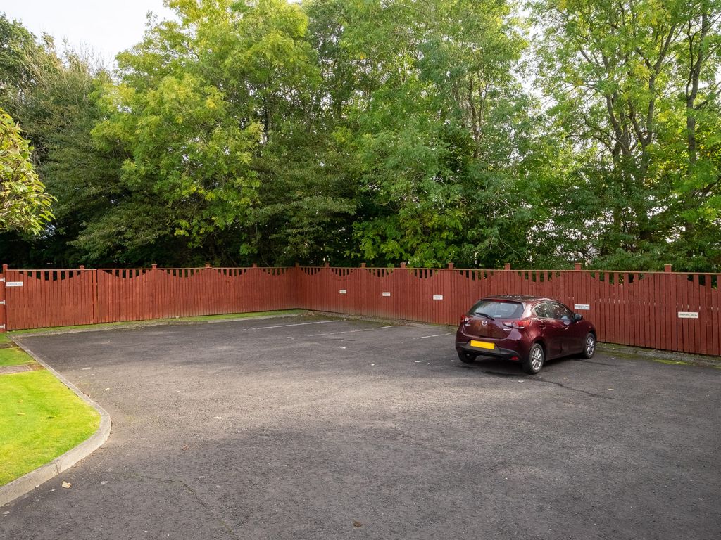 2 bed flat for sale in 10 Jedburgh Place, Perth PH1, £145,000