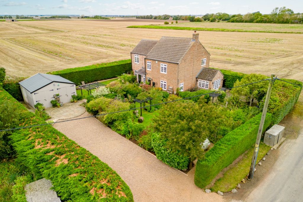 4 bed detached house for sale in The Gauntlet, Bicker, Boston, Lincolnshire PE20, £415,000
