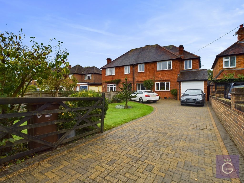 4 bed semi-detached house for sale in Park Lane, Charvil RG10, £650,000