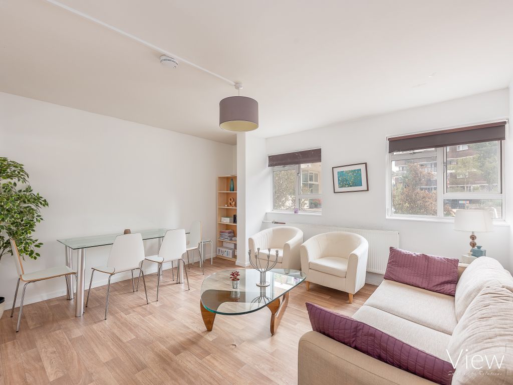 3 bed flat for sale in Abbots Manor, Pimlico, London SW1V, £635,000