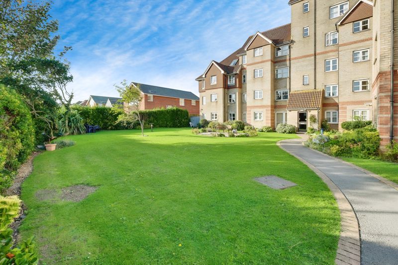 2 bed flat for sale in Halebrose Court, Bournemouth BH6, £115,000