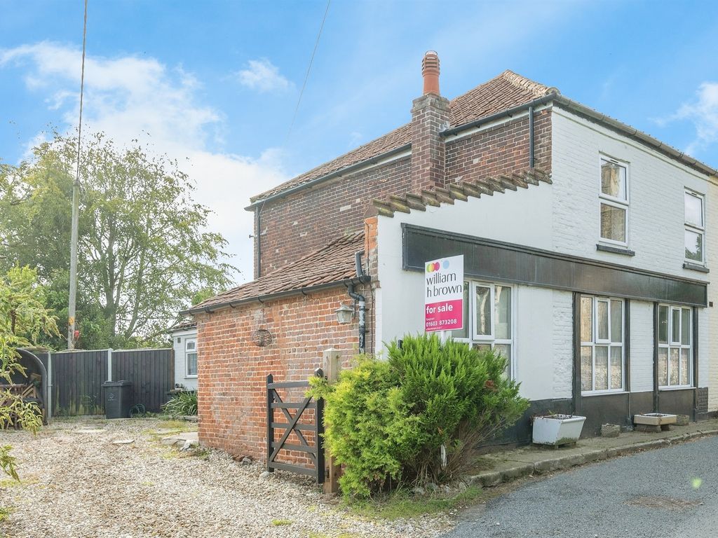 3 bed semi-detached house for sale in The Street, Foxley, Dereham NR20, £325,000