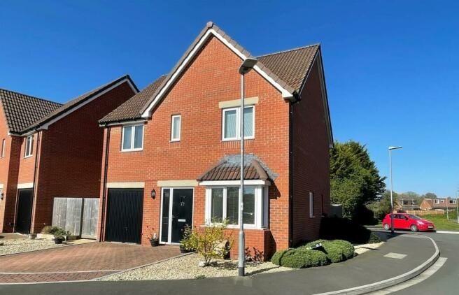 4 bed detached house for sale in Olivier Close, Burnham-On-Sea, Somerset TA8, £305,000