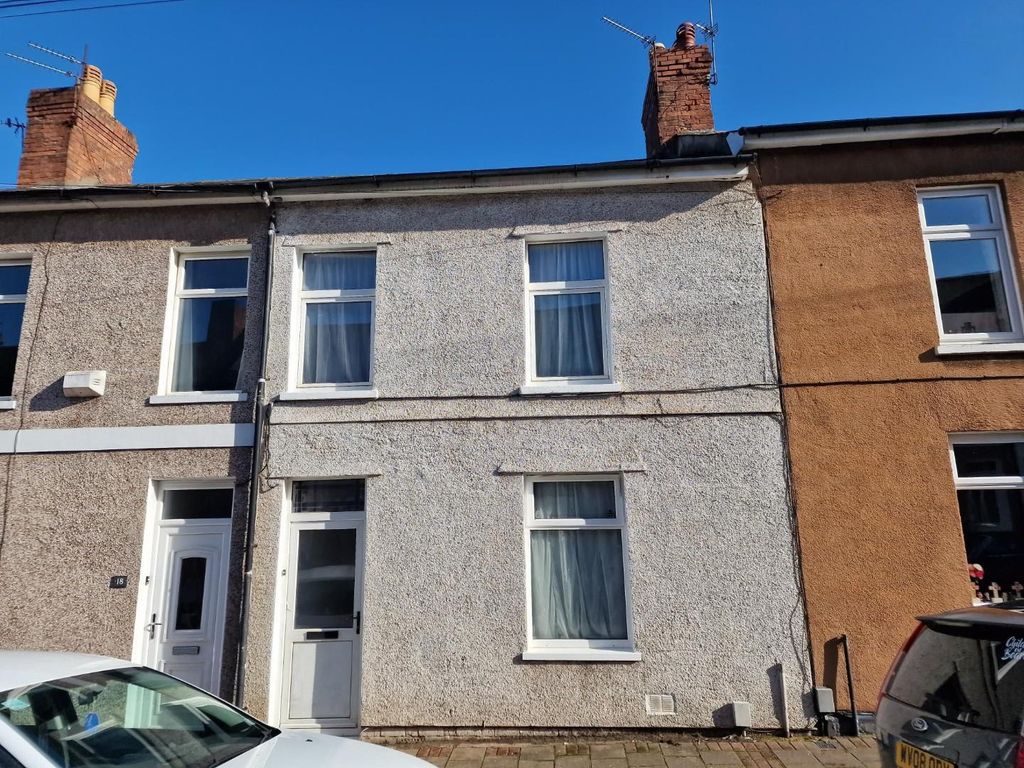 2 bed terraced house to rent in Dock Street, Penarth CF64, £1,000 pcm