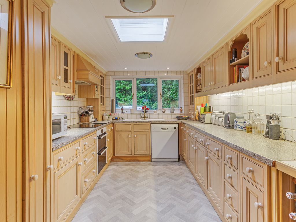 4 bed detached house for sale in Amersham Road, Amersham HP6, £1,400,000