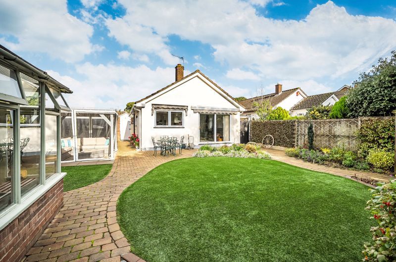 3 bed bungalow for sale in Nutfield Way, Orpington BR6, £699,995