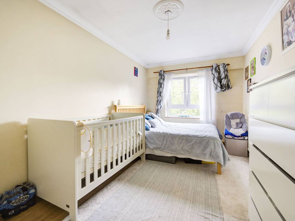 1 bed flat for sale in Everington Street, Hammersmith, London W6, £375,000