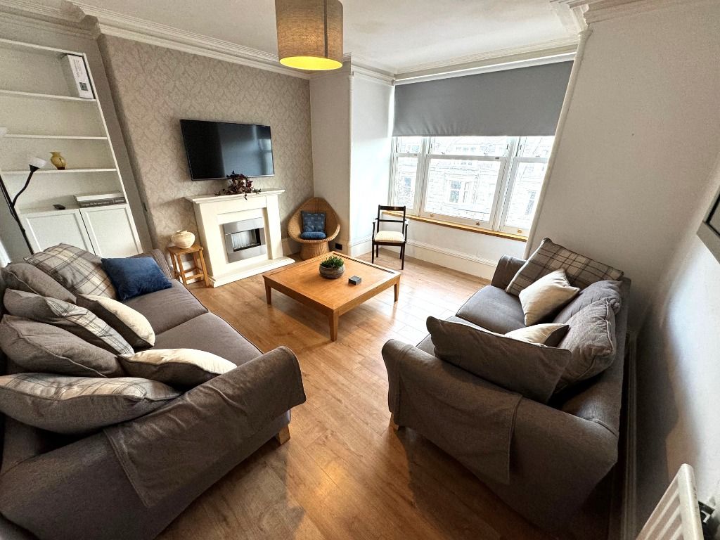 2 bed flat to rent in St Swithin Street, Aberdeen AB10, £900 pcm