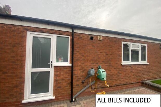 Studio to rent in Cookesley Close, Birmingham B43, £850 pcm