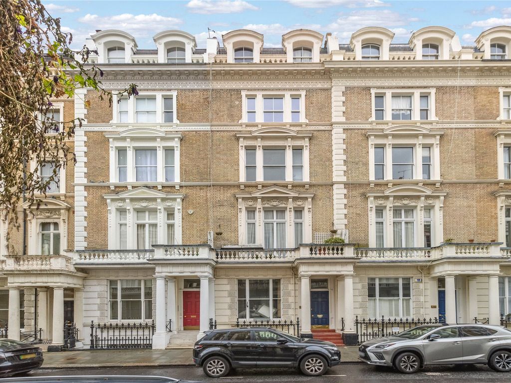 1 bed flat for sale in Clanricarde Gardens, London W2, £800,000