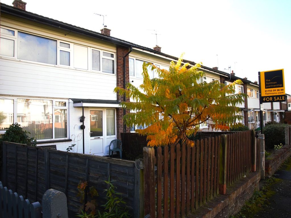 3 bed terraced house for sale in Tamar Way, Slough SL3, £425,000