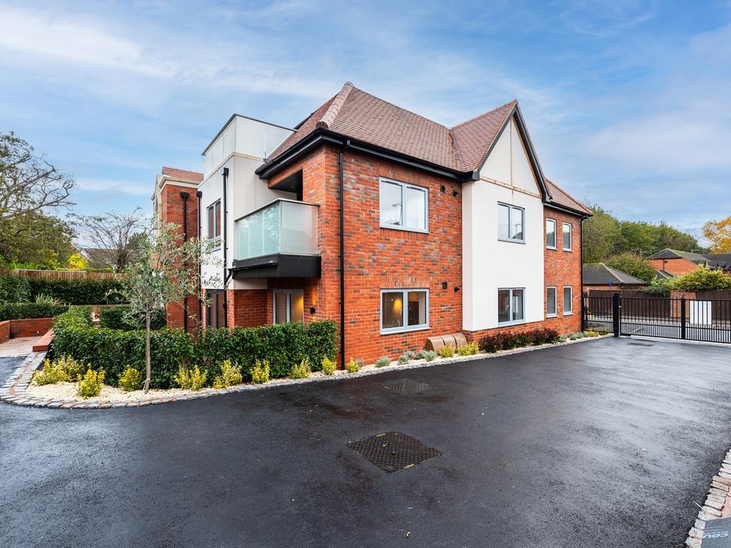 New home, 3 bed flat for sale in Forge Place, Henley In Arden B95, £795,000