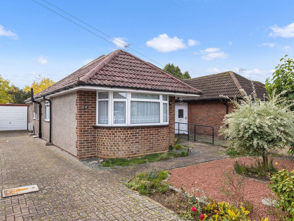 2 bed semi-detached bungalow for sale in Smallmead, Horley RH6, £400,000