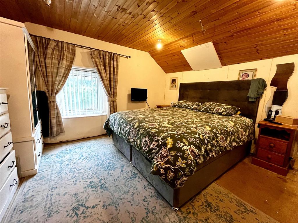 4 bed detached house for sale in Mile End Road, Mile End, Coleford GL16, £375,000