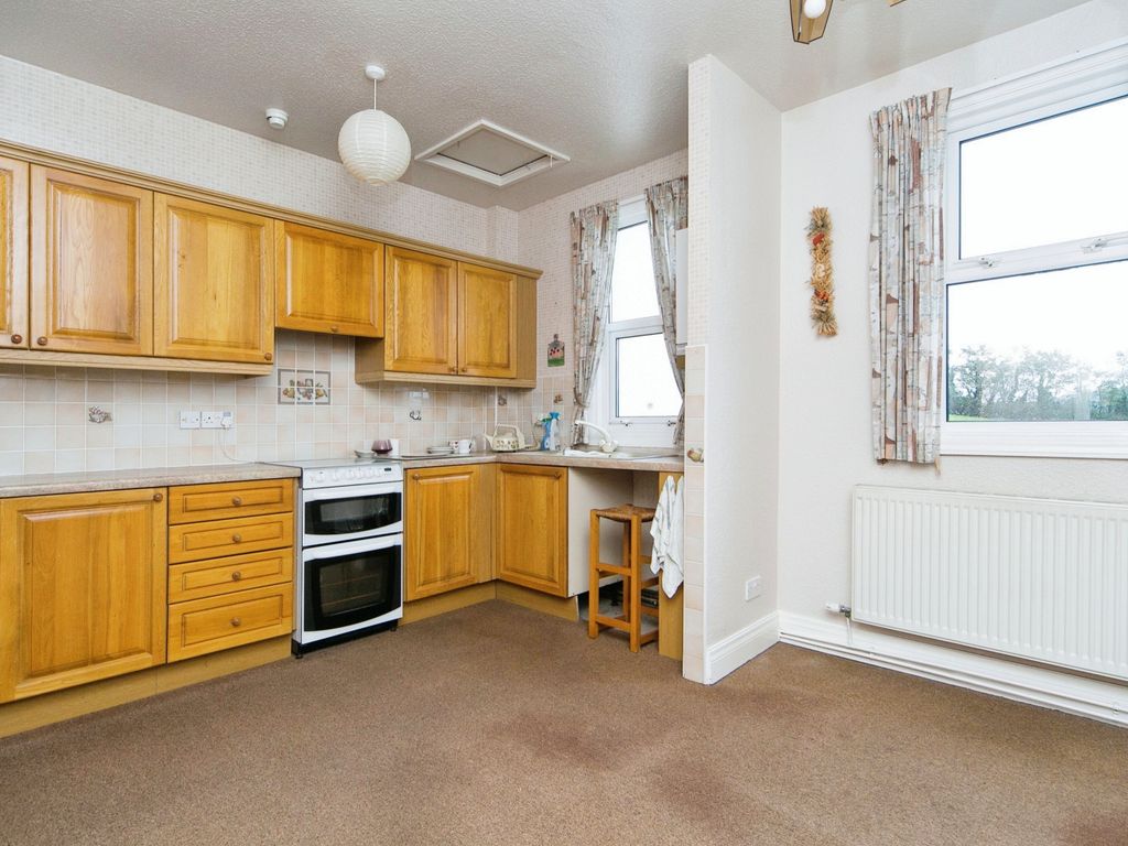 1 bed flat for sale in Deganwy Road, Llanrhos, Llandudno, Conwy LL30, £125,000